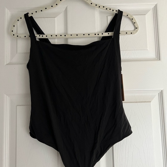 SKIMS Black Bodysuit - Picture 1 of 4